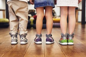 Виды ортопедической обуви для детей и их особенности
