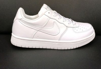 Кроссовки кожаные Nike, белые, 36, 23